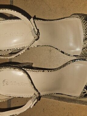 The Drop Womans Snake Print Shoe Size 9.5